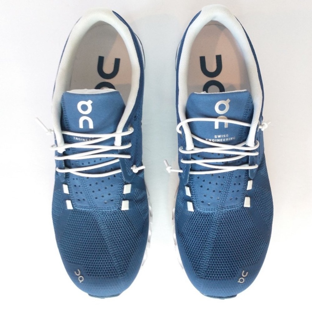 On Clouds. Women’s sz 9. Like new!